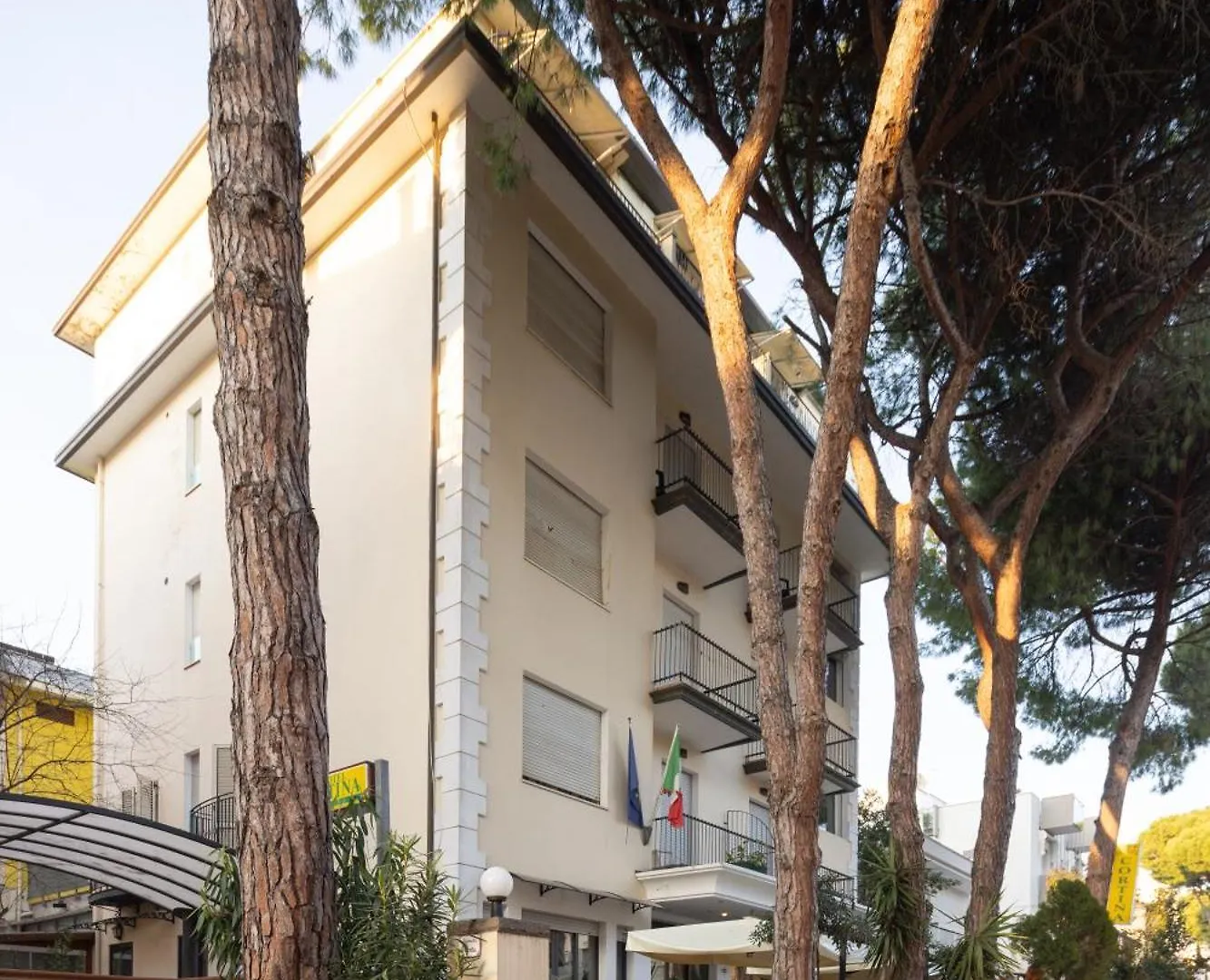 Hotel Cortina Rimini 3*,  Italien