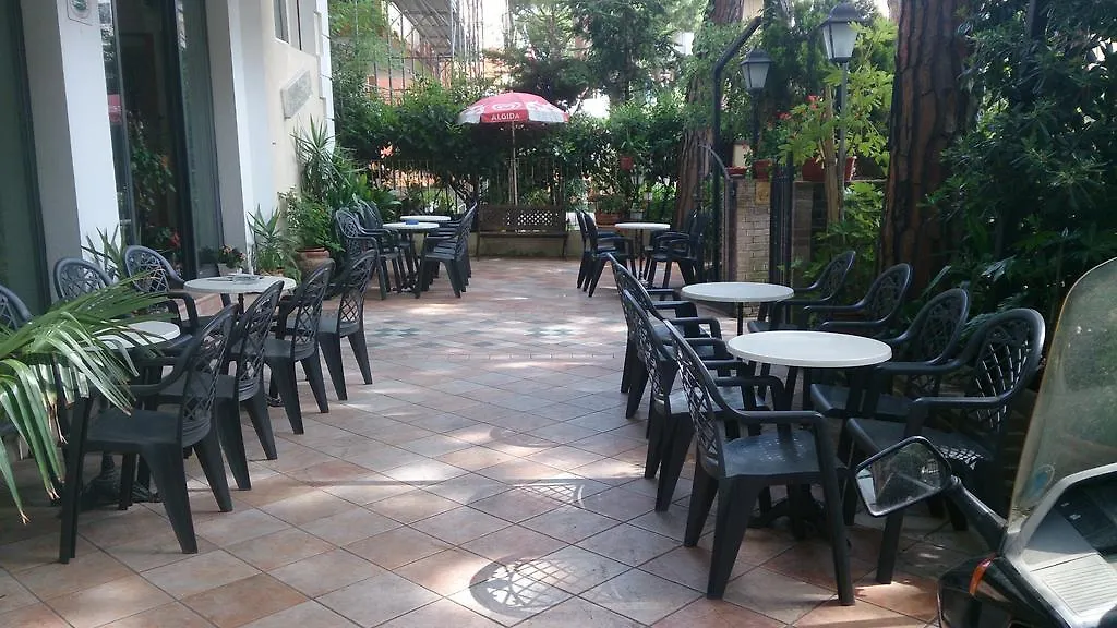 Hotel Cortina Rimini 3*,